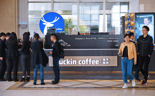 Trader italiano investe in Luckin Coffee e perde i risparmi di una vita